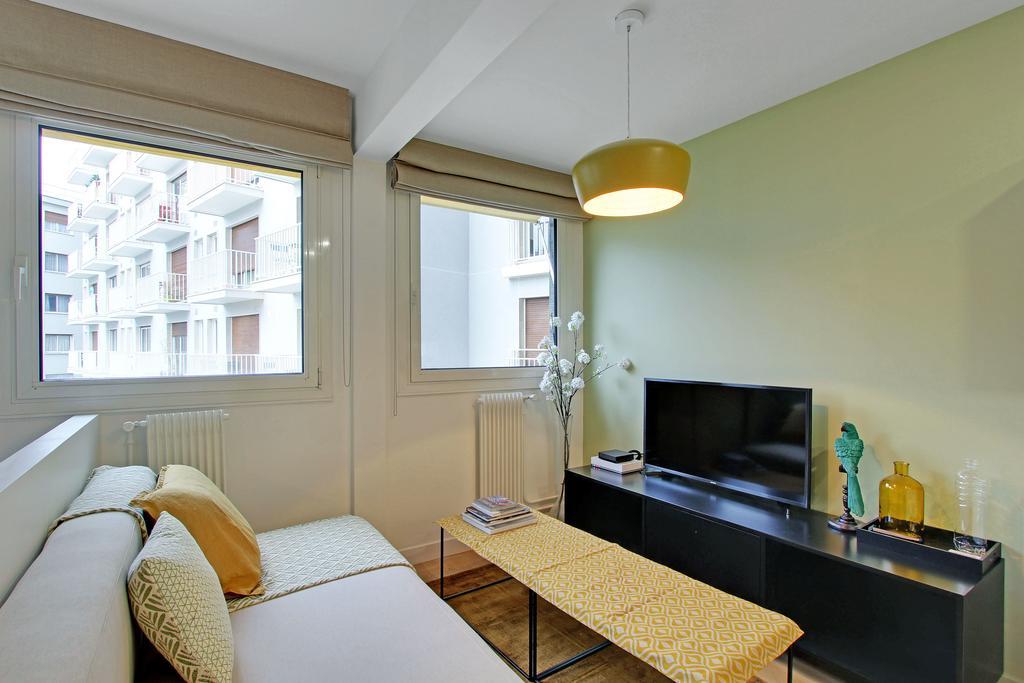 Pick A Flat'S Apartment In Eiffel Tower- Boulevard De Grenelle Paris Exterior photo
